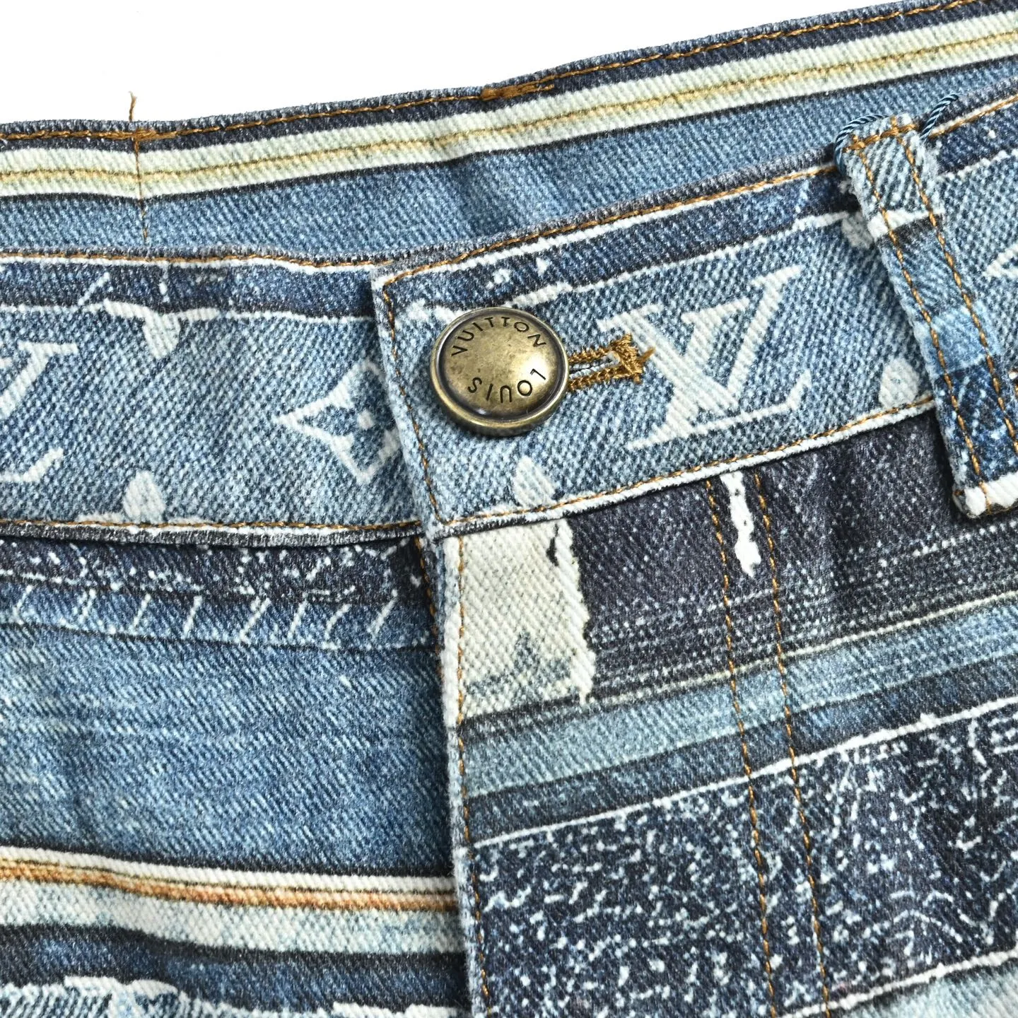 Louis Vuitton/Louis Vuitton presbyopic patchwork striped denim shorts